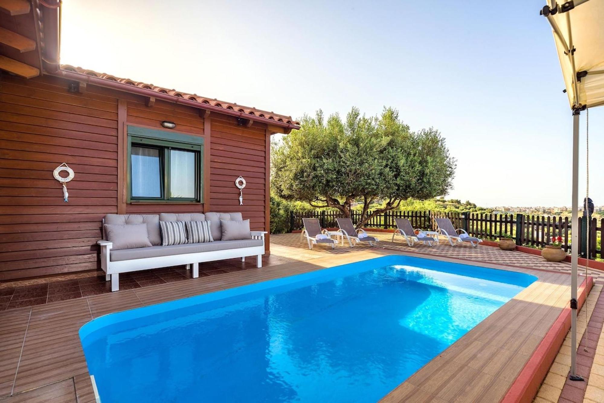 Sofia's Place Private Pool Hébergement de vacances *